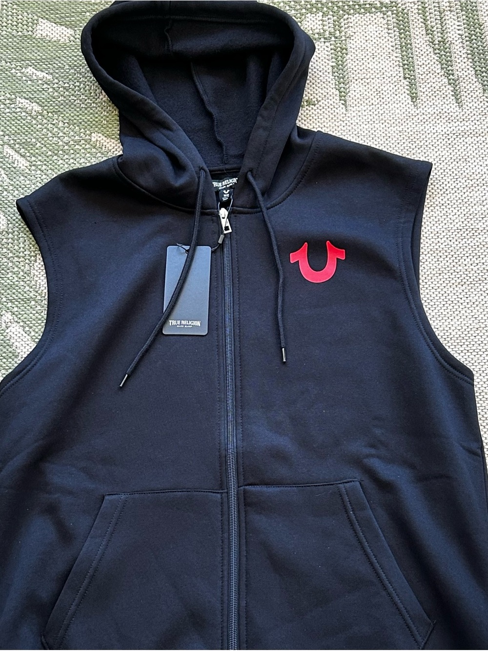 True Religion Men’s Black Sleeveless Muscle Zip Hoodie with Red Brand Logo NWT M